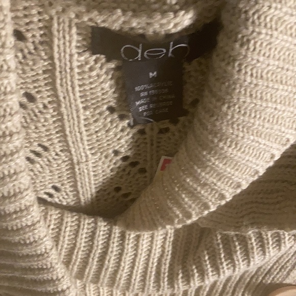 Sweater - Picture 2 of 3